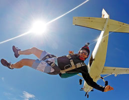 הטכניקה הפשוטה שמסוגלת להוציא את העוקץ מהחרדות – ועל הדרך להגביר את היצירתיות