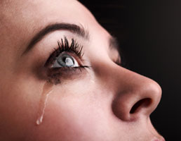 ההבדל המדהים בין דמעות של אושר לדמעות של בצל