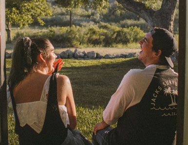 ההרצאה השבועית של TED: סיבות תמימות לפלרטט קצת יותר