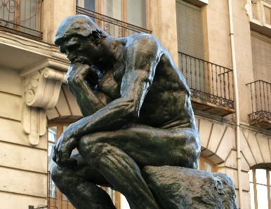 11 ציטוטים על נחיצותה של חשיבה ביקורתית